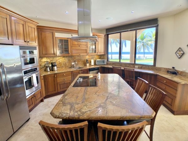 Jaco Costa Rica Luxury Beachfront Villa with Private Pool