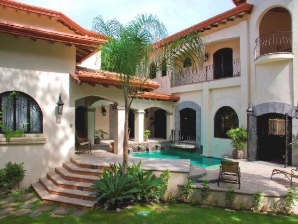Gorgeous 5 Bedroom Villa in Jaco Beach