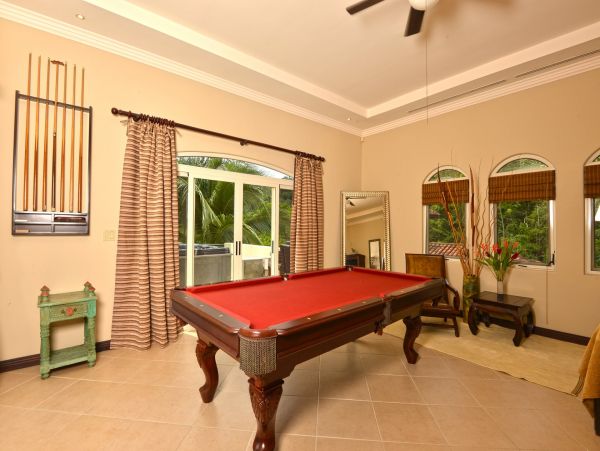 Magnificent Jaco Pool Villa Weekly Rental 6 Bedrooms