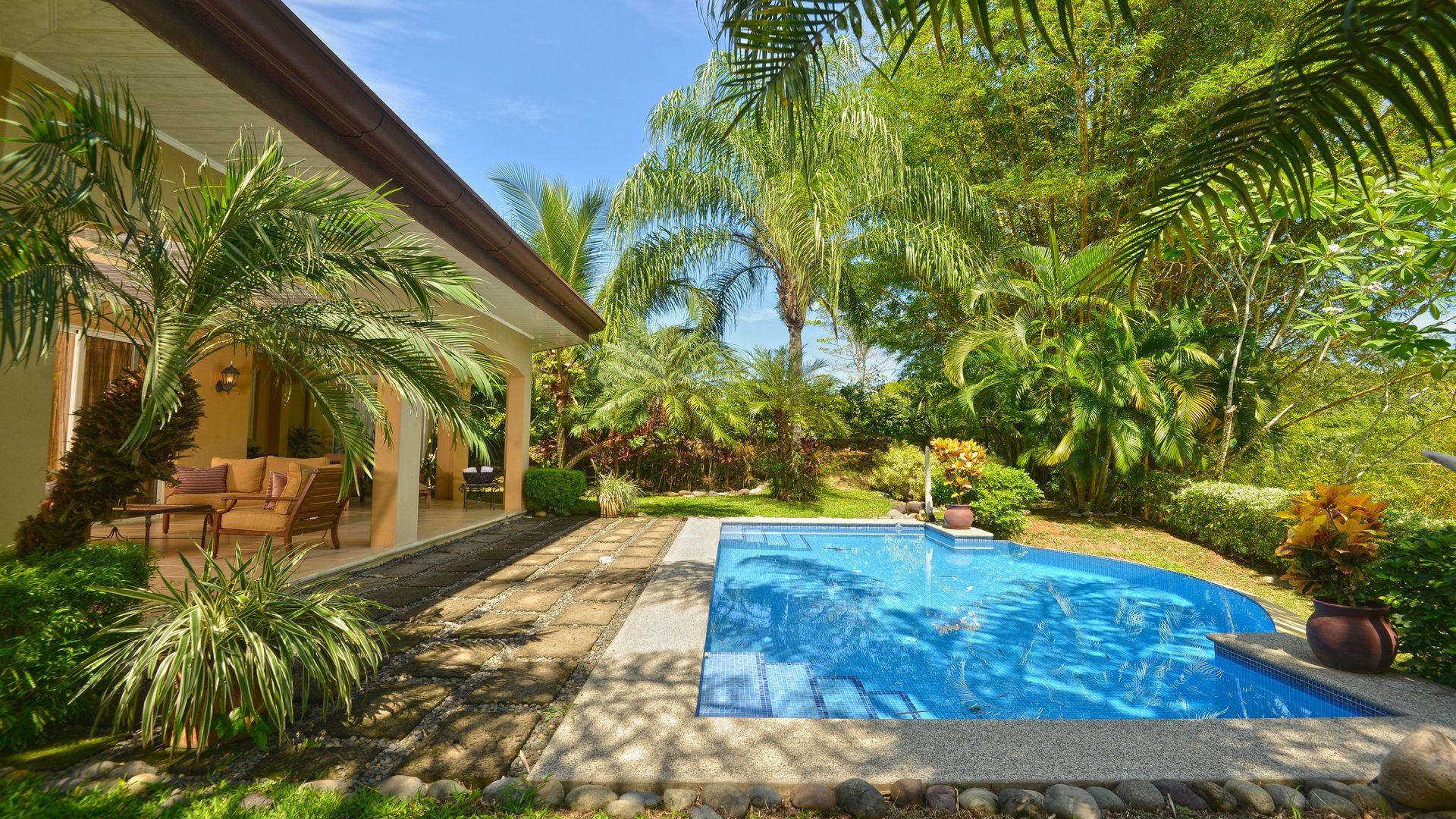 Magnificent Jaco Pool Villa Weekly Rental 6 Bedrooms