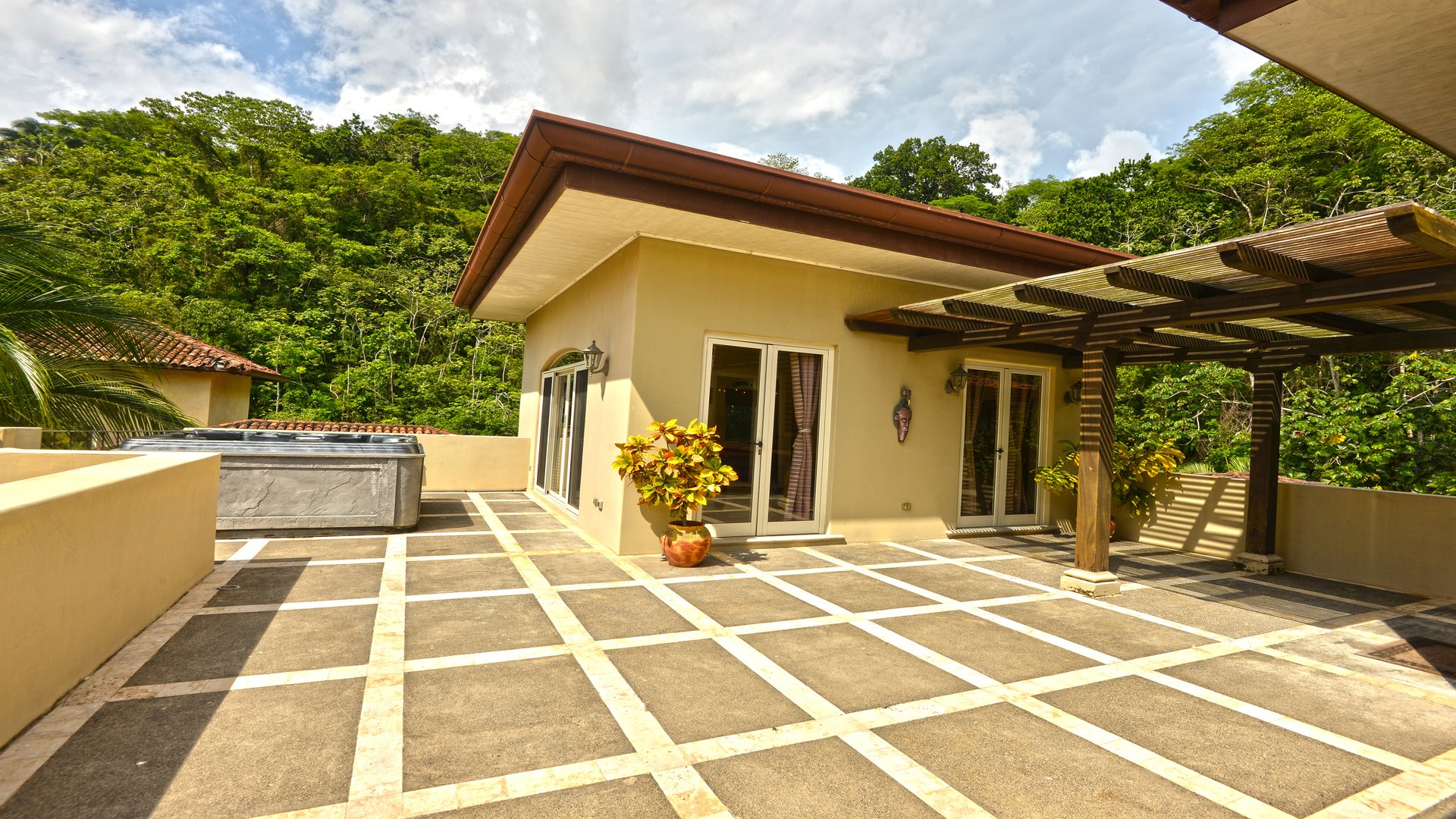 Magnificent Jaco Pool Villa Weekly Rental 6 Bedrooms