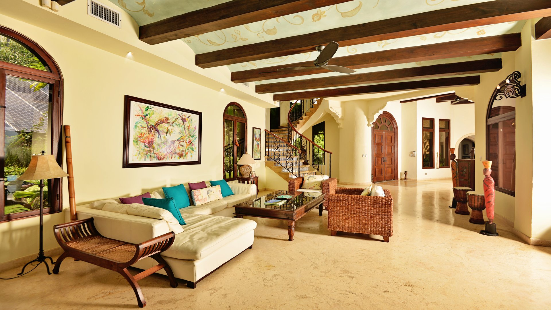 5 Bedrooms Luxury Vacation Home in Jaco with Amazing Views