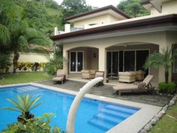 Stunning Villa in Private Resort Setting
