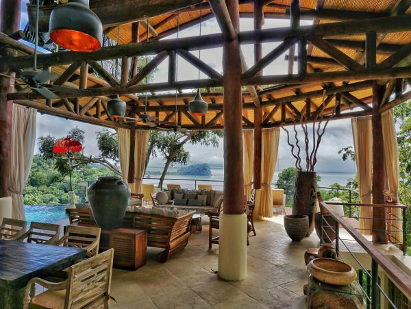 Ocean View Six Bedrooms Vacation Home in Manuel Antonio