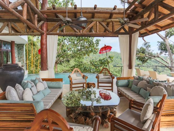 Ocean View Six Bedrooms Vacation Home in Manuel Antonio