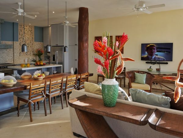 Ocean View Six Bedrooms Vacation Home in Manuel Antonio
