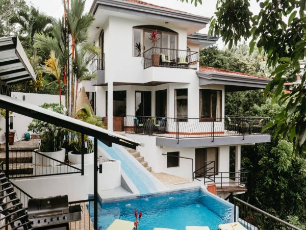 Manuel Antonio Six Bedroom Home with Private Pool