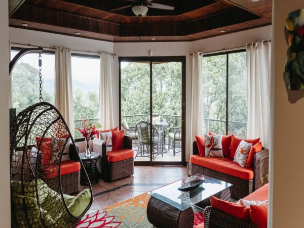 Manuel Antonio Six Bedroom Home with Private Pool