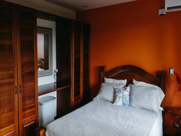 Manuel Antonio Six Bedroom Home with Private Pool