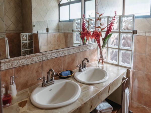 Manuel Antonio Six Bedroom Home with Private Pool