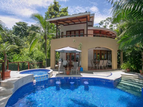 Costa Rica Luxury Vacation Villa with Pool
