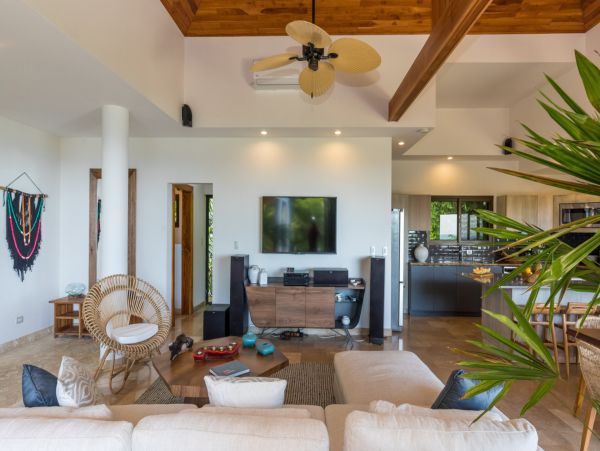 Luxury 7 Bedroom Villa Sleeps 14