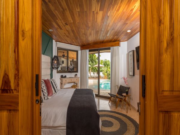 Luxury 7 Bedroom Villa Sleeps 14