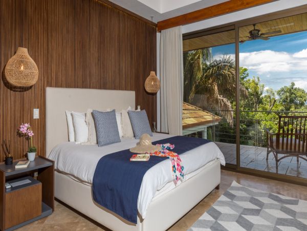 Luxury 7 Bedroom Villa Sleeps 14