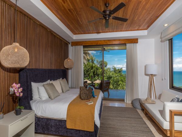 Luxury 7 Bedroom Villa Sleeps 14