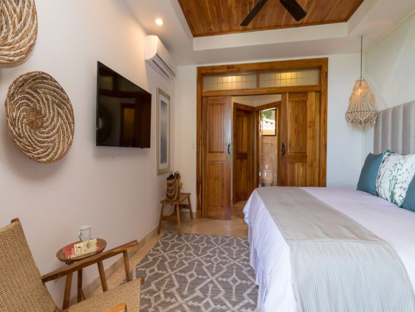 Luxury 7 Bedroom Villa Sleeps 14