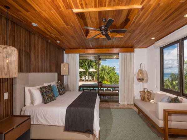 Luxury 7 Bedroom Villa Sleeps 14