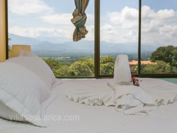 Manuel Antonio Vacation Pool Home Five Bedroom