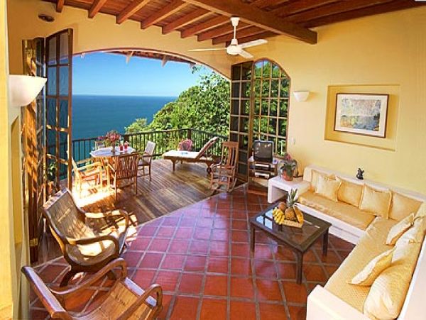 This luxury Vacation Villa Comes fully Staffed