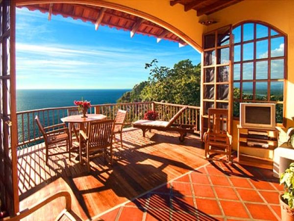 This luxury Vacation Villa Comes fully Staffed