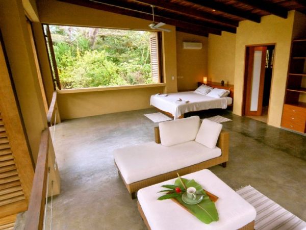 Beachfront Vacation Villa Located on Beach in Nicoya Peninsula