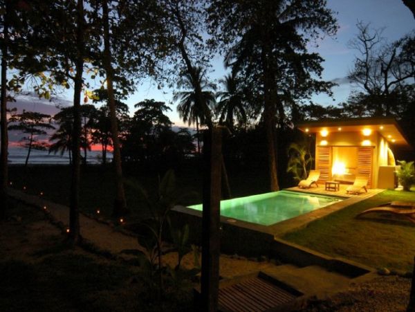 Beachfront Vacation Villa Located on Beach in Nicoya Peninsula