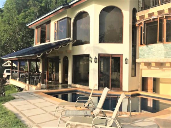 Costa Rica Luxury Vacation Rental Home in Playa Flamingo