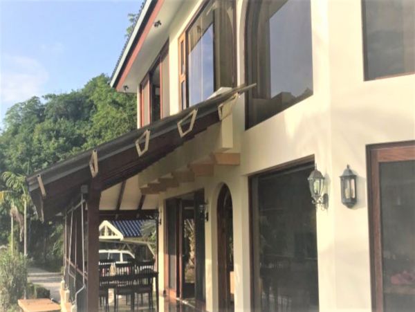 Costa Rica Luxury Vacation Rental Home in Playa Flamingo