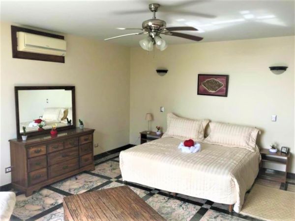 Costa Rica Luxury Vacation Rental Home in Playa Flamingo
