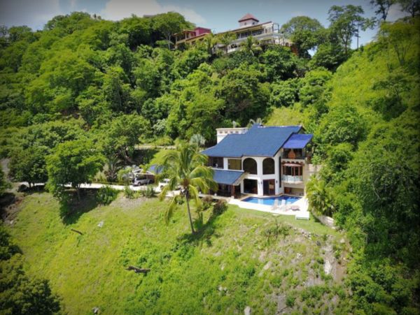 Costa Rica Luxury Vacation Rental Home in Playa Flamingo