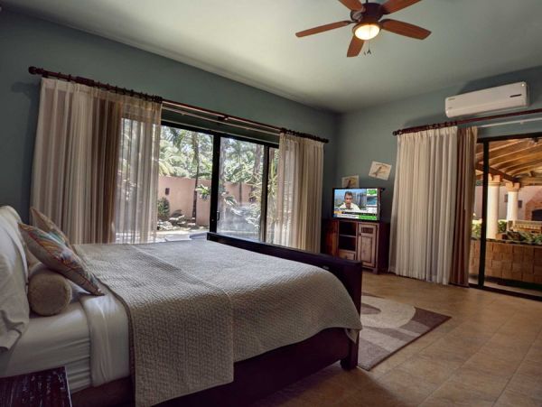 Stunning Vacation Pool Villa in Flamingo Costa Rica Sleeps 4