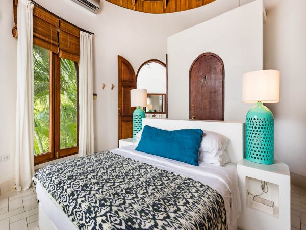 Playa Flamingo Luxury Villa Steps to beach