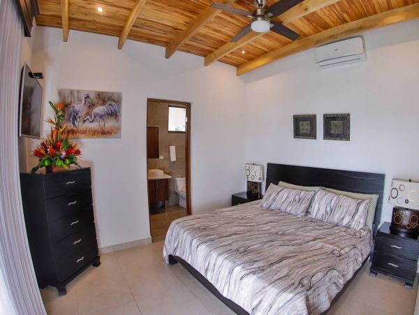 Seven Bedroom Rental Pool Villa Beachfront Flamingo