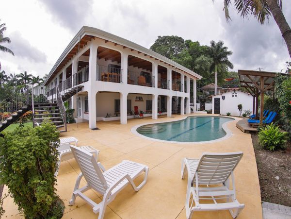 Seven Bedroom Rental Pool Villa Beachfront Flamingo