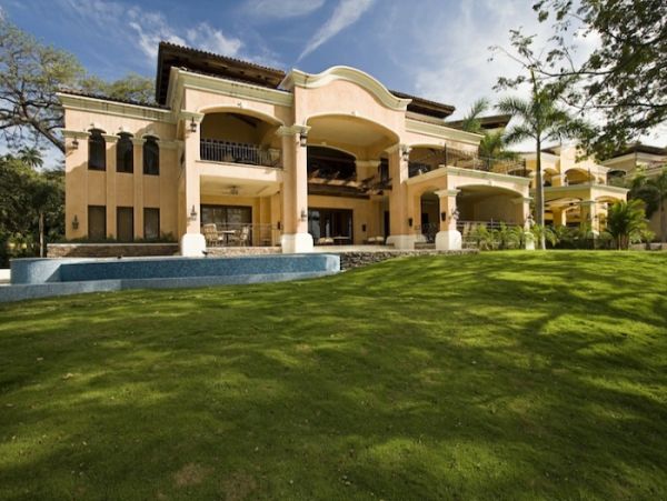 Costa Rica Luxury Beach Vacation Home- Infinity Pool & Staff