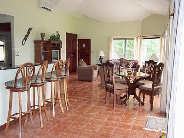 Villa luxury 3 Blocks from the Beach