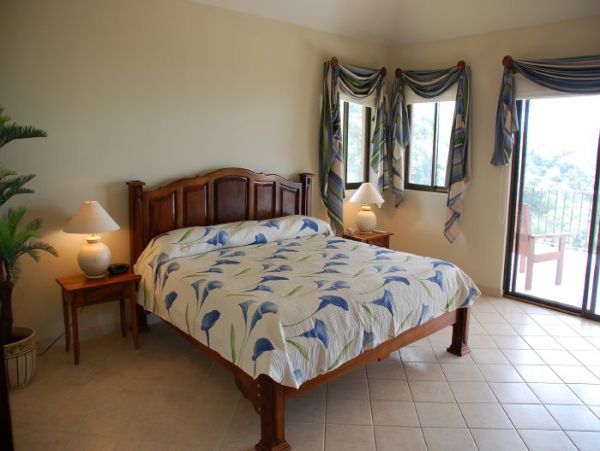 Posh Vacation Villa in Costa Rica with Ocean Views 8 Guests