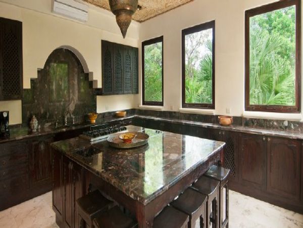 Gorgeous Beach House with 5 Bedrooms in Tamarindo