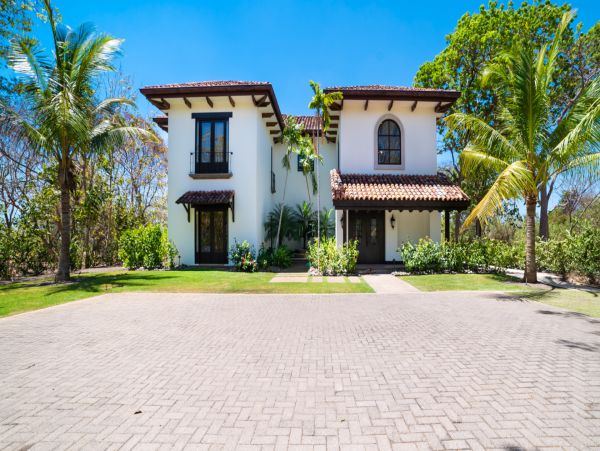 Luxury Six Bedroom Ocean View Vacation Home in Tamarindo