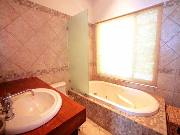 Tamarindo 4 Bedroom Home with Ocean View