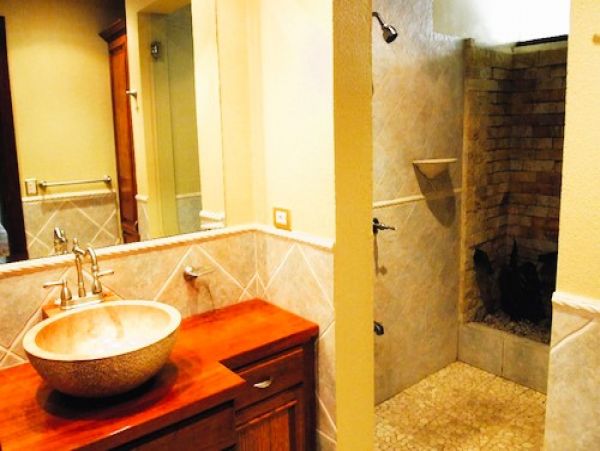 On Beach Tamarindo Vacation Home Five Bedroom with Guest House