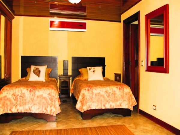 On Beach Tamarindo Vacation Home Five Bedroom with Guest House