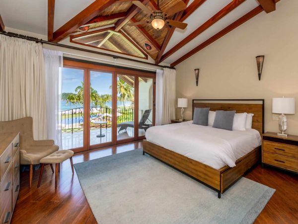 Four Bedroom Beachfront Vacation Rental in Playa Flamingo
