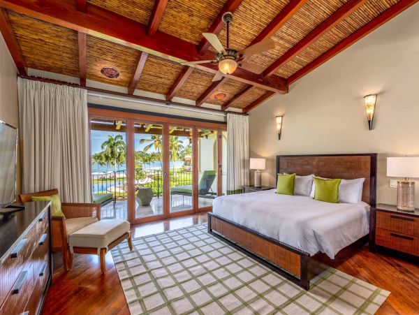 Four Bedroom Beachfront Vacation Rental in Playa Flamingo
