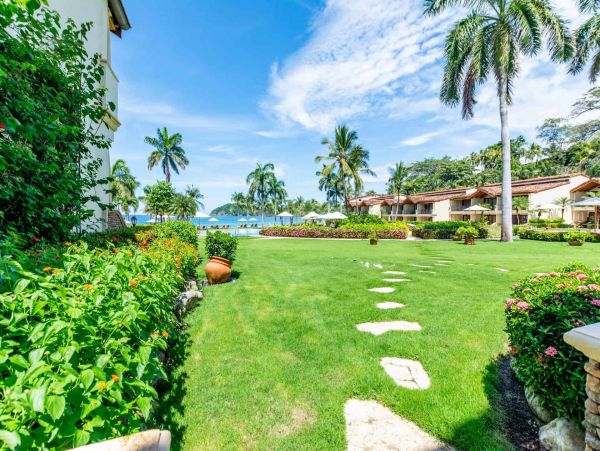 Oceanfront Vacation Condo Two Bedroom in Playa Flamingo