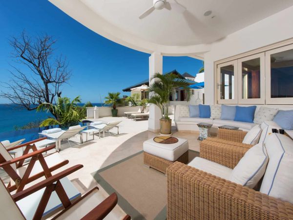 Giant Luxury Villa with Pool and Sumptuous Ocean Views in Flamingo