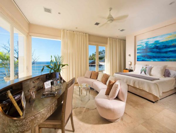 Giant Luxury Villa with Pool and Sumptuous Ocean Views in Flamingo