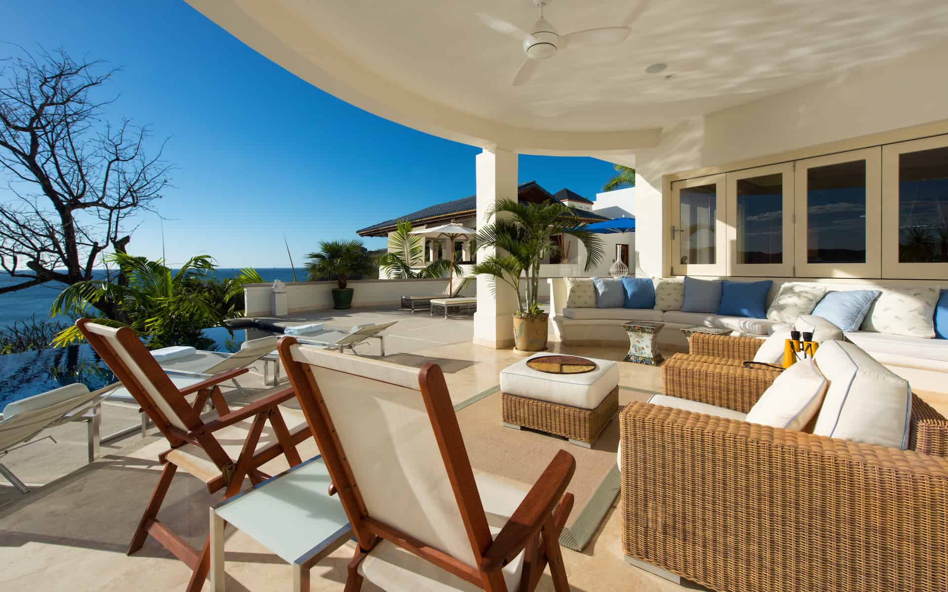 Giant Luxury Villa with Pool and Sumptuous Ocean Views in Flamingo