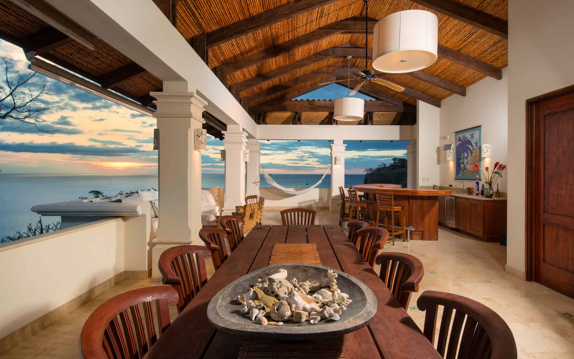 Giant Luxury Villa with Pool and Sumptuous Ocean Views in Flamingo