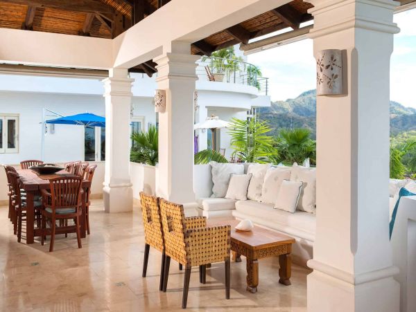 Giant Luxury Villa with Pool and Sumptuous Ocean Views in Flamingo
